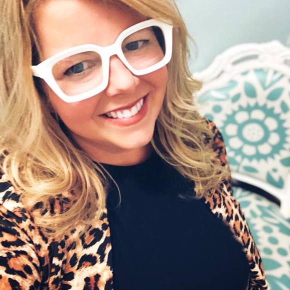 Meet your Posher, Rachel - Picture 1 of 1